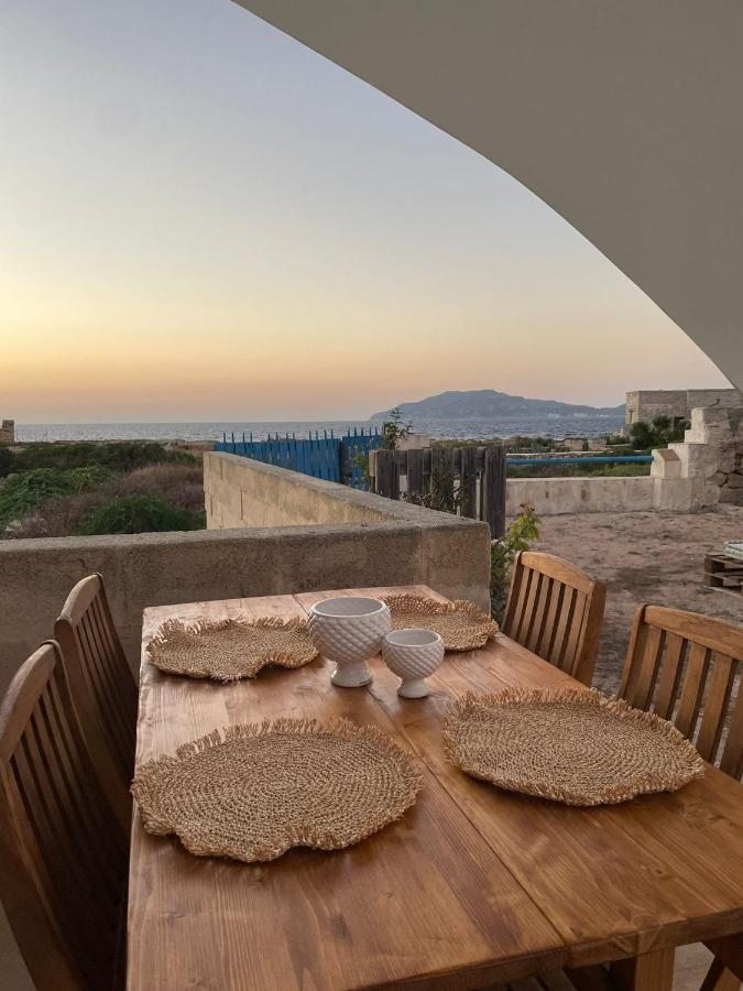 La Finestra A Tramontana Apartment Favignana Bagian luar foto